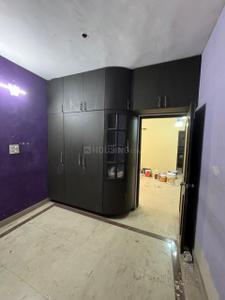 Bedroom Image of 1850 Sq.ft 3.5 BHK Apartment / Flat for rent in DDA SFS, Sarita Vihar New Delhi for Rs. 52000