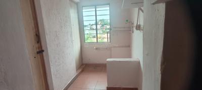 Bathroom Image of 600 Sq.ft 1 BHK Apartment / Flat for rent in Kilpauk Chennai for Rs. 10500