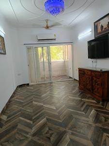 Hall Image of 1050 Sq.ft 2 BHK Apartment / Flat for sale in Prashant Apartments, Patparganj New Delhi for Rs. 16100000