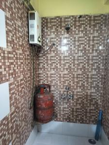 Bathroom Image of 650 Sq.ft 1 BHK Apartment / Flat for rent in Shivane Pune for Rs. 14000