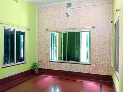 Bedroom Image of 600 Sq.ft 2 BHK Builder Floor for rent in Tollygunge Kolkata for Rs. 12000