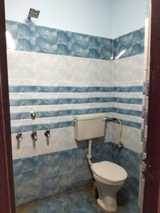 Bathroom Image of 1300 Sq.ft 2 BHK Builder Floor for rent in Uppal Hyderabad for Rs. 24000