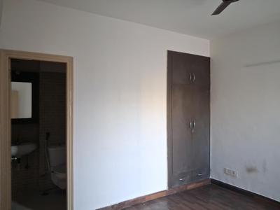Bedroom Image of 1410 Sq.ft 3 BHK Apartment / Flat for sale in Paras Tierea, Sector 137 Noida for Rs. 12400000