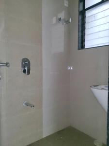 Common Bathroom Image of 500 Sq.ft 1 BHK Apartment / Flat for rent in Hiranandani Solitaire, Thane West Thane for Rs. 35000
