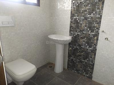 Bathroom Image of 1800 Sq.ft 2 BHK Builder Floor for rent in Sector 79 Mohali for Rs. 28000