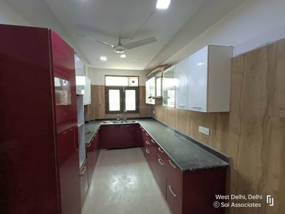Kitchen Image of 1800 Sq.ft 3 BHK Builder Floor for rent in Tagore Garden Extension New Delhi for Rs. 65000