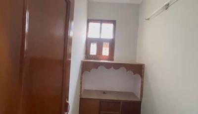 Bedroom Image of 2700 Sq.ft 4 BHK Builder Floor for sale in Janakpuri New Delhi for Rs. 50000000