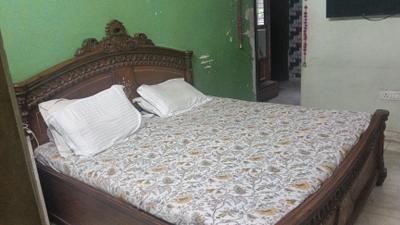 Bedroom Image of 1400 Sq.ft 2.5 BHK Apartment / Flat for sale in Kalkaji Extension New Delhi for Rs. 17000000
