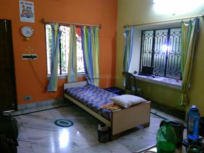 Bedroom Image of Sarkar pg in Parnasree Pally, Kolkata
