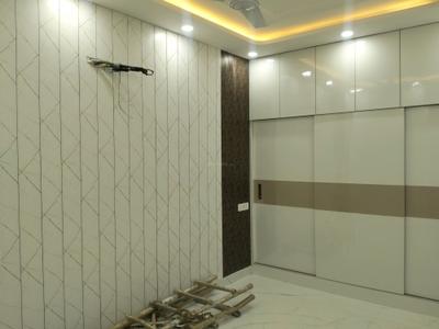 Bedroom Image of 1100 Sq.ft 3 BHK Apartment / Flat for sale in Vikaspuri New Delhi for Rs. 15500000