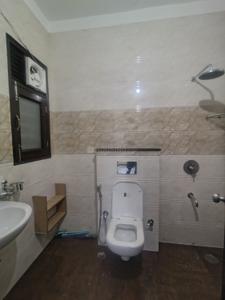 Bathroom Image of 2700 Sq.ft 3 BHK Builder Floor for rent in Big Block Builder Floor, Sector 46 Gurgaon for Rs. 43000