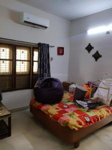 Bedroom Image of 2800 Sq.ft 3 BHK Independent House for rent in Shahibaug Ahmedabad for Rs. 40000