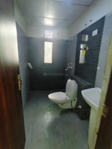 Bathroom Image of 1472 Sq.ft 3 BHK Apartment / Flat for rent in JM Orchid, Sector 76 Noida for Rs. 36000