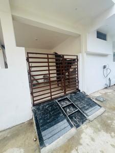 Image of 500 Sq.ft 1 BHK Builder Floor for rent in Dampier Nagar, Mathura for Rs. 10000