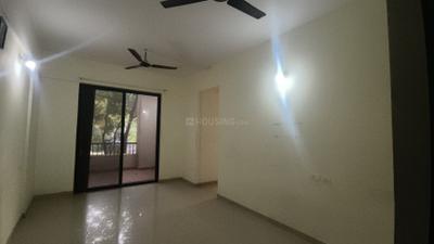 Living Room Image of 700 Sq.ft 2 BHK Apartment / Flat for rent in Kolte Patil Margosa Heights, Mohammed Wadi Pune for Rs. 16000