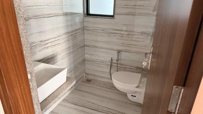 Bathroom Image of 2130 Sq.ft 4 BHK Apartment / Flat for rent in Virasha Nisarga, Gulmohar Colony Bhopal for Rs. 60000
