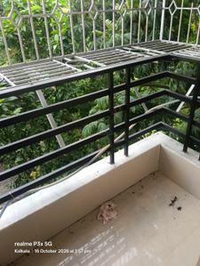Balcony Image of 700 Sq.ft 2 BHK Apartment / Flat for rent in Beliaghata Kolkata for Rs. 17000
