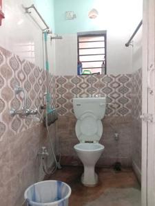 Common Bathroom Image of 1050 Sq.ft 3 BHK Apartment / Flat for sale in Keshtopur Kolkata for Rs. 4200000