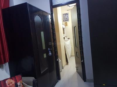 Bedroom Image of 1600 Sq.ft 3 BHK Builder Floor for rent in Punjabi Bagh New Delhi for Rs. 75000