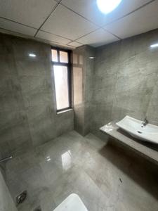 Bathroom Image of 3550 Sq.ft 4 BHK Apartment / Flat for sale in Advance Le Jardin, Ellisbridge Ahmedabad for Rs. 30000000