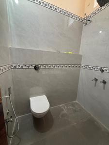 Bathroom Image of 2400 Sq.ft 4 BHK Independent House for rent in Sarkanda Bilaspur for Rs. 30000