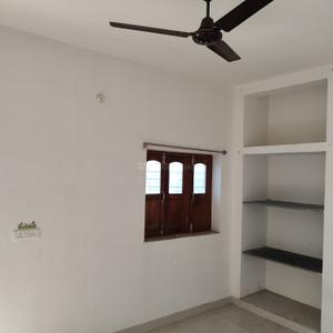 Bedroom Image of 2200 Sq.ft 3 BHK Apartment / Flat for rent in Nutan Nagar Colony Hazaribagh for Rs. 6500
