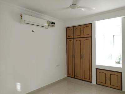 Bedroom Image of 2100 Sq.ft 4 BHK Apartment / Flat for sale in CGHS ShivLok Apartment, Sector 6 Dwarka New Delhi for Rs. 29800000