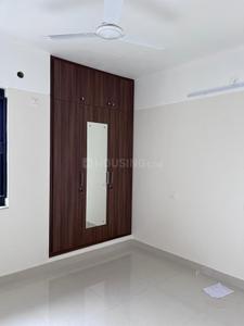 Bedroom Image of 975 Sq.ft 3 BHK Apartment / Flat for rent in Maradu Kochi for Rs. 26000