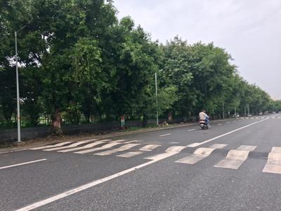 Image of 450 Sq.ft Residential Plot / Land for sale in Sector 105, Noida for Rs. 135000000