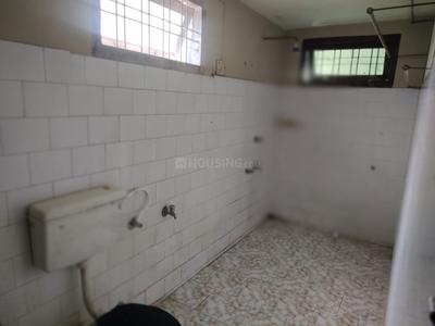 Bathroom Image of 800 Sq.ft 1 BHK Builder Floor for rent in Kumaranalloor Kottayam for Rs. 5000