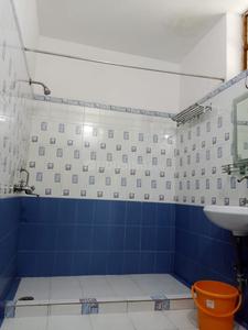 Bathroom Image of 3000 Sq.ft 6 BHK Independent House for sale in Ansal Palam Vihar Plot, Palam Vihar Gurgaon for Rs. 37500000