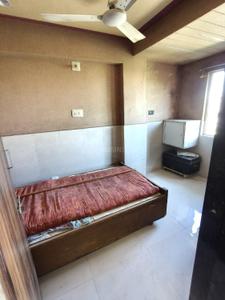 Bedroom Image of 900 Sq.ft 1.5 BHK Apartment / Flat for rent in Shyamal Ahmedabad for Rs. 17500