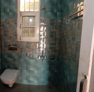 Bathroom Image of 1000 Sq.ft 2 BHK Builder Floor for rent in Tutikandi Shimla for Rs. 12000