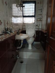 Image of 1750 Sq.ft 3 BHK Apartment / Flat for rent in Patparganj, New Delhi for Rs. 40000
