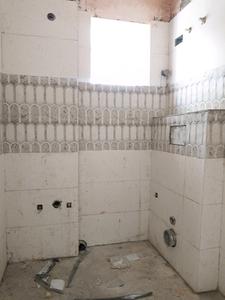 Common Bathroom Image of 1200 Sq.ft 2 BHK Apartment / Flat for sale in Kalighat Kolkata for Rs. 13200000