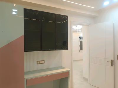 Bedroom Image of 1250 Sq.ft 4 BHK Builder Floor for sale in Mahavir Enclave New Delhi for Rs. 13500000