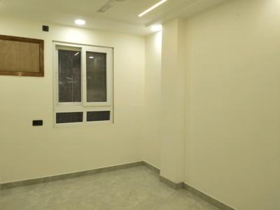 Bedroom Image of 800 Sq.ft 2 BHK Builder Floor for sale in Shalimar Bagh New Delhi for Rs. 14000000