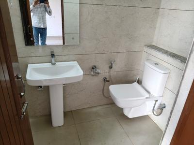 Bathroom Image of 2250 Sq.ft 3 BHK Builder Floor for rent in Sector 80 Mohali for Rs. 33000