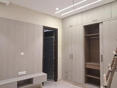 Bedroom Image of 1800 Sq.ft 3 BHK Builder Floor for sale in Paschim Vihar New Delhi for Rs. 39200000