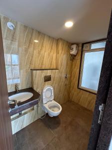 Bathroom Image of 618 Sq.ft 2 BHK Apartment / Flat for sale in Lodha Amara Tower 42 And 43, Thane West Thane for Rs. 14500000