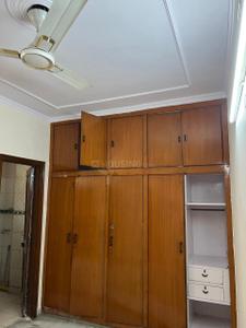 Bedroom Image of 1000 Sq.ft 2 BHK Builder Floor for rent in Lajpat Nagar New Delhi for Rs. 45000
