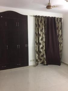 Bedroom Image of 1295 Sq.ft 2 BHK Apartment / Flat for rent in Paramount Symphony, Crossings Republik Ghaziabad for Rs. 18000