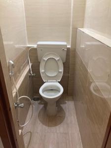 Bathroom Image of 1200 Sq.ft 3 BHK Independent House for rent in Adambakkam Chennai for Rs. 35000