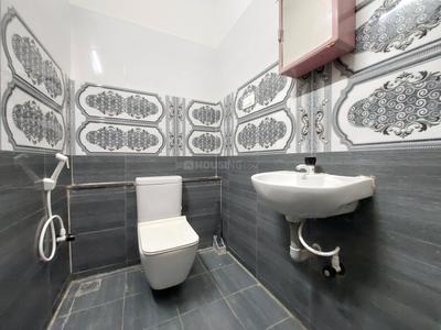 Bathroom Image of 1565 Sq.ft 3.5 BHK Villa for sale in Nova Amber, Kil Ayanambakkam Chennai for Rs. 20000000