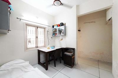 Bedroom Image of 990 Sq.ft 2 BHK Apartment / Flat for sale in Thaltej Ahmedabad for Rs. 7000000