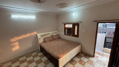 Bedroom Image of 500 Sq.ft 1 BHK Apartment / Flat for rent in Sector 32 Chandigarh for Rs. 3000