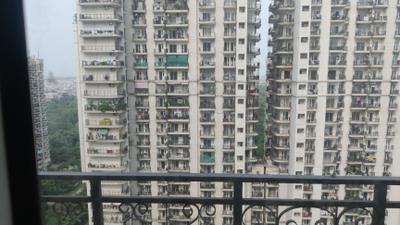 Balcony Image of 1600 Sq.ft 3 BHK Apartment / Flat for sale in DLF Capital Greens Phase 1 And 2, Karampura New Delhi for Rs. 29000000