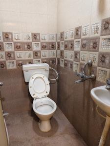 Bathroom Image of 1380 Sq.ft 3 BHK Apartment / Flat for sale in Railway New Colony Visakhapatnam for Rs. 7800000