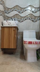 Image of 900 Sq.ft 2 BHK Apartment / Flat for rent in Indirapuram, Ghaziabad for Rs. 22000