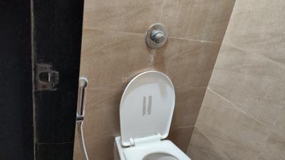 Bathroom Image of 650 Sq.ft 1 BHK Apartment / Flat for sale in Dynamic Oasis, Undri Pune for Rs. 3400000